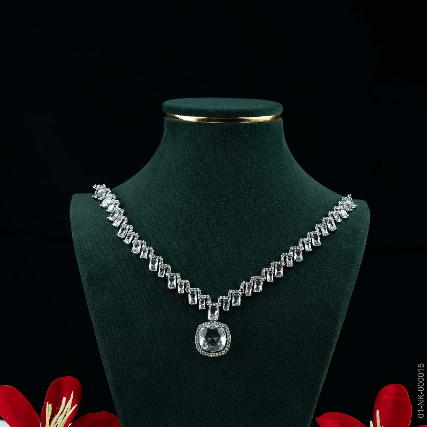 Sia Silver Plated AD Halo Necklace Set